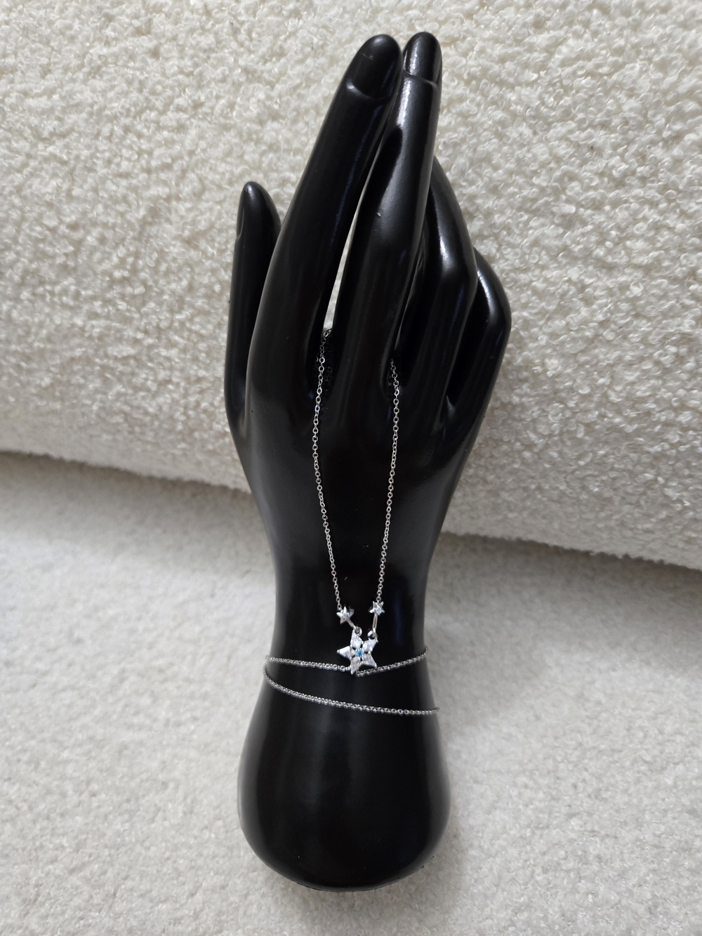 Sterling Silver Star Pendant Necklace in Silver